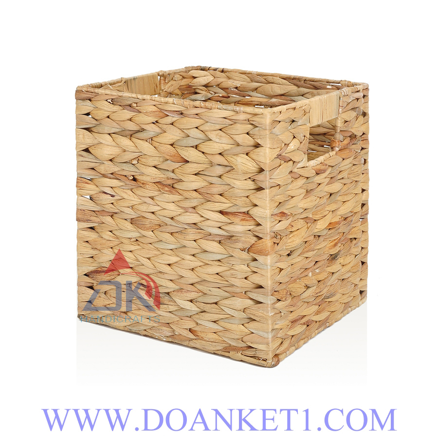 Water Hyacinth Storage Basket # DK389